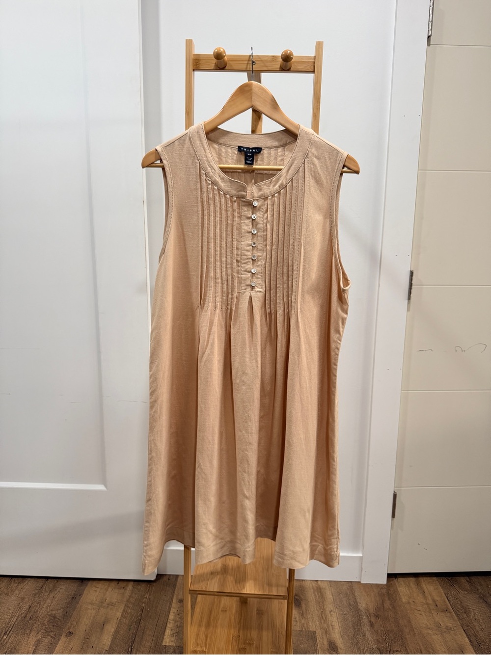 Tribal Sleeveless Tunic in Light Beige (55% linen)